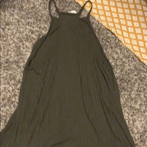 Halter tank top - Picture 2 of 3